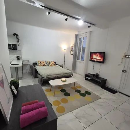 Renove Au Centre Διαμέρισμα